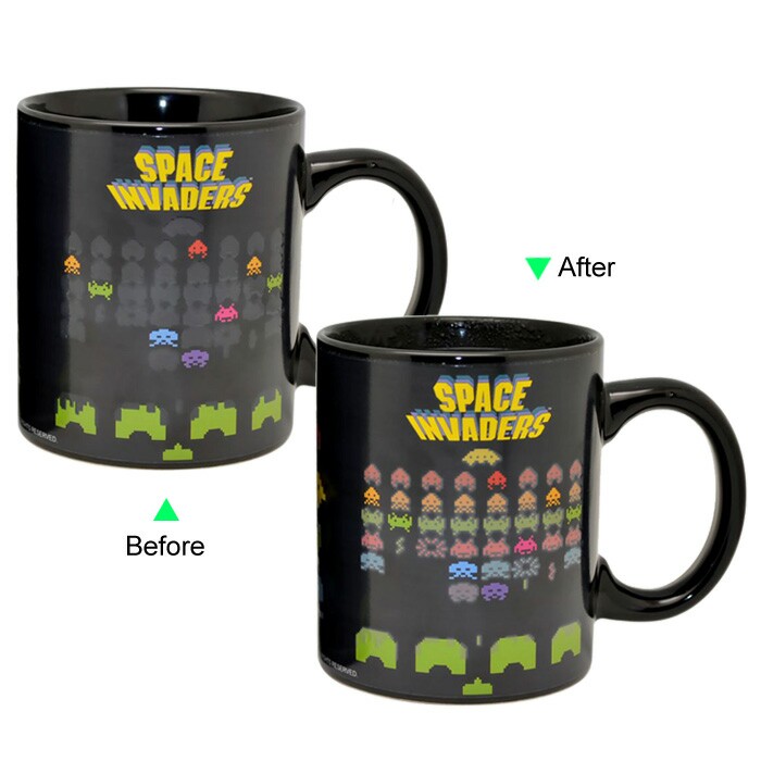 C8095B-095SI Hot Changing Ceramic Mug 11oz Heated Black Coffee Mug of Novelty SPACE INVADERS Design Mug Gift Idea Hero